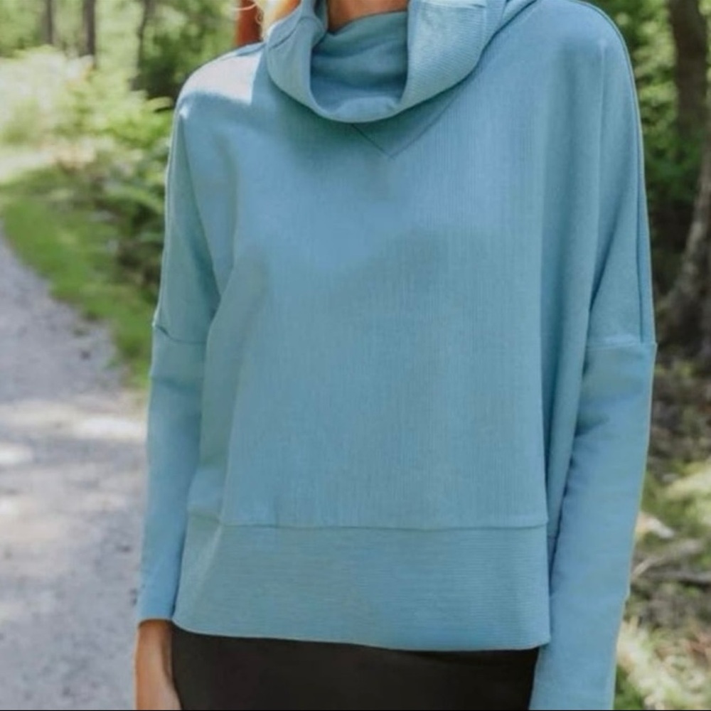 Tuckernuck Women's sweater M